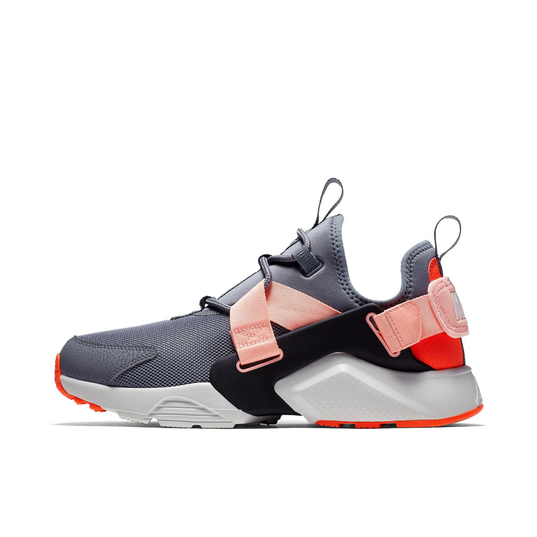 推荐商品：Nike/华莱士 Air Huarache City 华莱士 运动休闲鞋 防滑耐磨轻便透气舒适百搭时尚复古织物包裹性圆头 Grey Oracle Pink 灰粉色