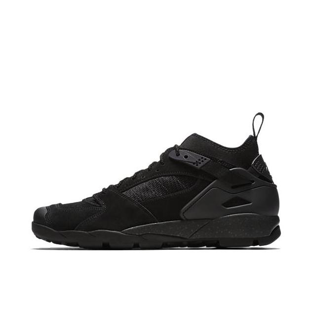 推荐商品：Nike Air Revaderchi 防滑轻便 休闲 透气 户外鞋 Blackout 黑武士