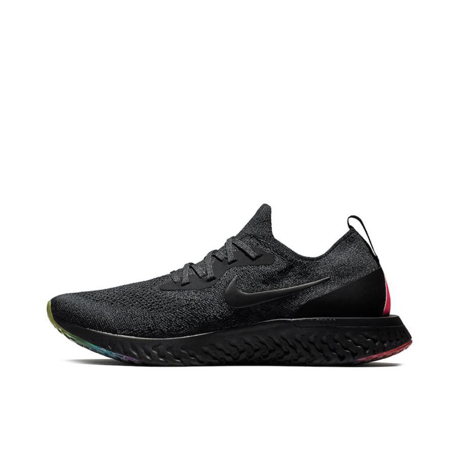 推荐商品：Nike Epic React Flyknit 飞线 跑鞋 轻便透气舒适休闲耐磨缓震编织运动织物 Betrue (2018) 黑彩虹限量