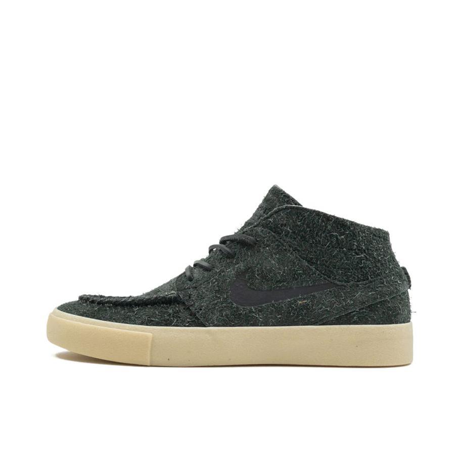 推荐商品：Nike SB Zoom Janoski Mid Crafted 减震轻便 防滑耐磨 舒适 简约复古 板鞋 Black 黑白