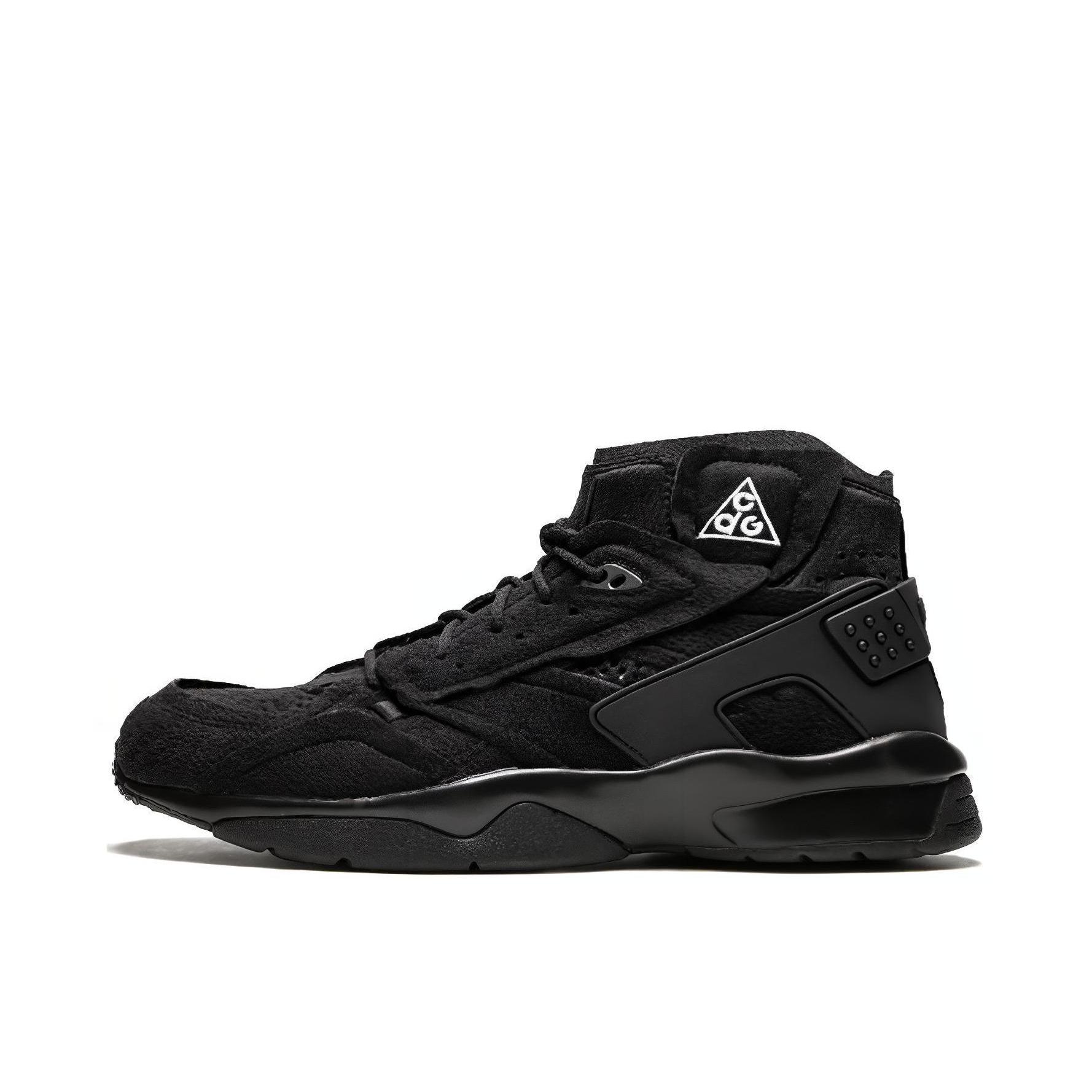 推荐商品：Nike Air Mowabb 防滑耐磨 舒适百搭 轻便 户外鞋 徒步鞋 Black CDG联名/黑色
