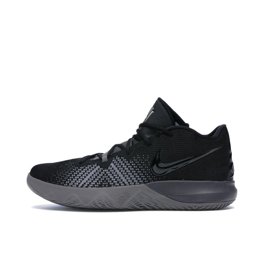 推荐商品：Nike Kyrie Flytrap 欧文 zoom 防滑耐磨实战 减震回弹 圆头 篮球鞋 Black/Gunsmoke 国外版/黑色/深灰