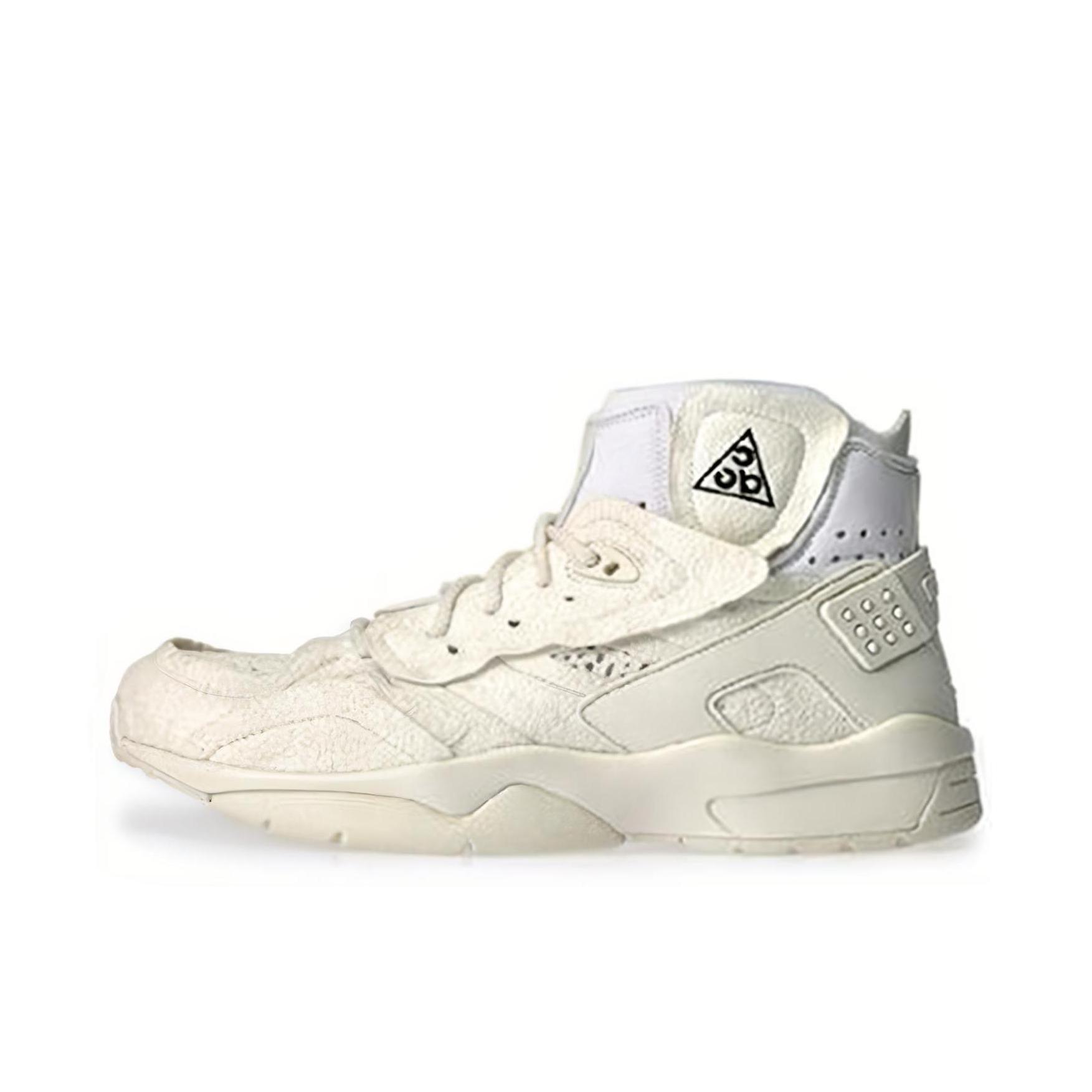 推荐商品：Nike Air Mowabb 防滑耐磨 舒适百搭 轻便 户外鞋 徒步鞋 White/Black CDG联名/白