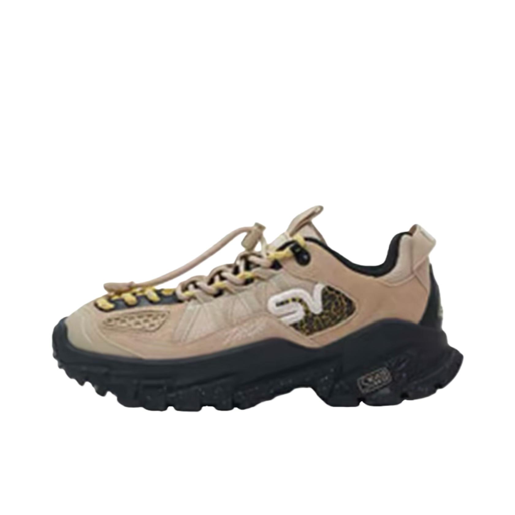 推荐商品：ANTA SNEAKERVERSE ZIGZAG 2.0 运动休闲鞋 复古防滑耐磨 洛卡其/基础黑 