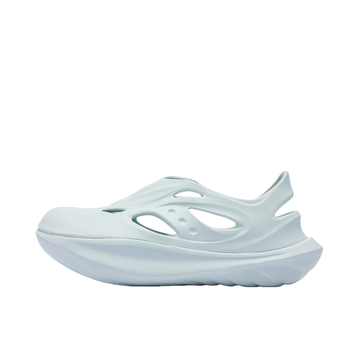 推荐商品：Saucony/索康尼 CRADLE YAT 洞洞鞋 凉鞋 缓震外穿低帮一脚蹬大头 浅蓝色