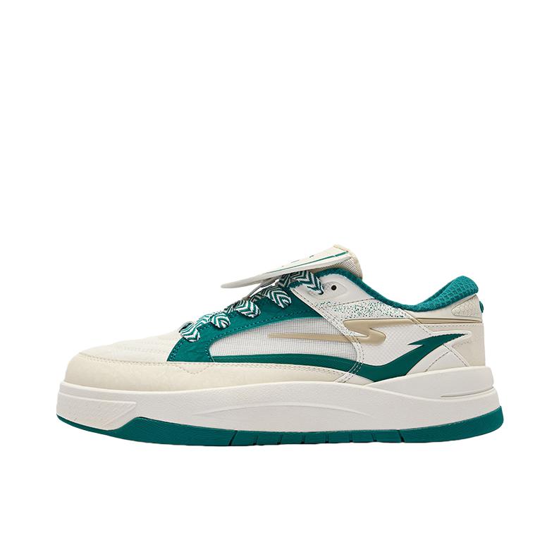 推荐商品：鸿星尔克 电池熊猫6lite 板鞋 厚底系带圆头 微晶白/深沼泽色