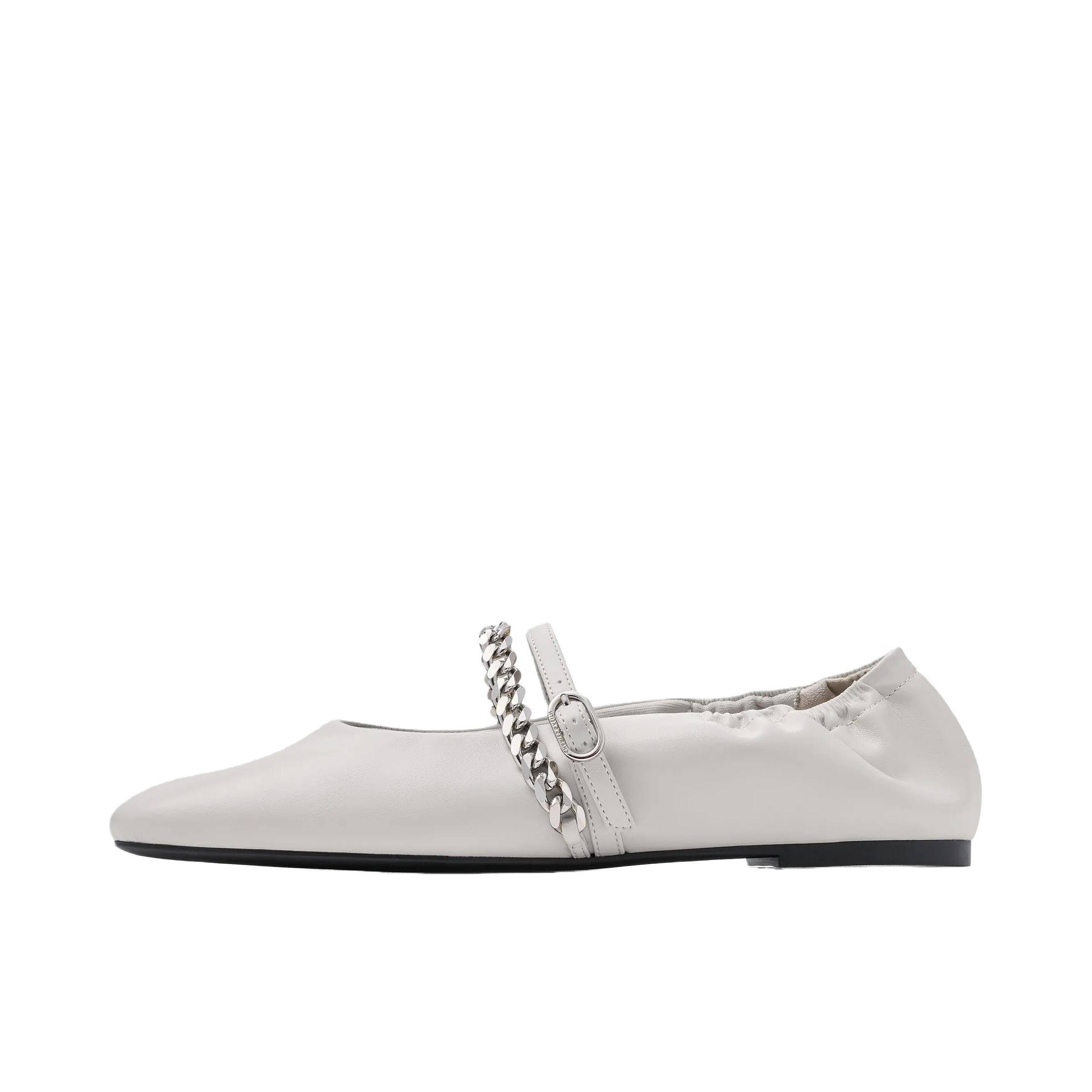 推荐商品：CHARLES&KEITH 单鞋 链条平底防滑耐磨 CK1-70381178 浅灰色