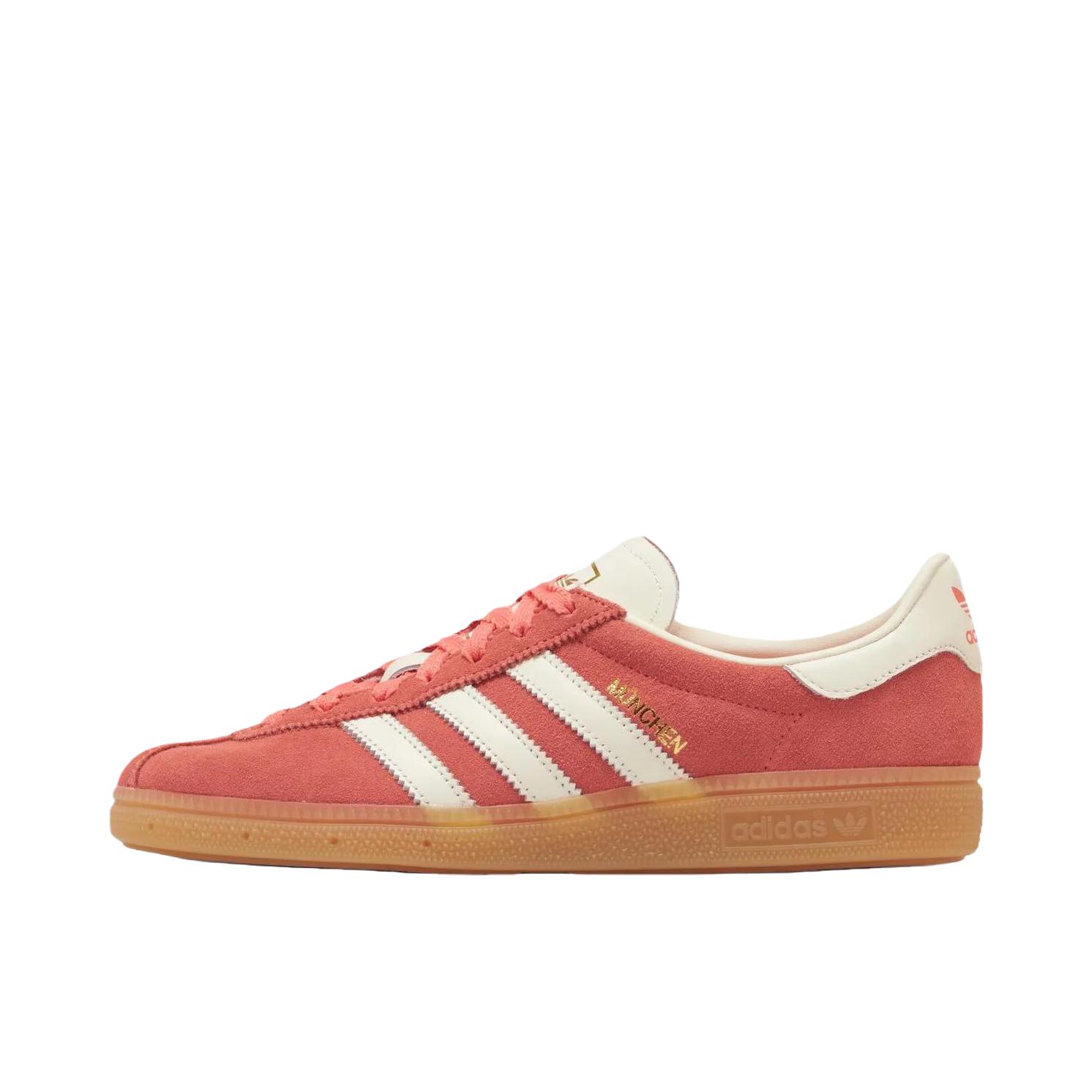推荐商品：adidas Originals Muenchen 板鞋 时尚圆头橡胶平跟 红色/珍珠白