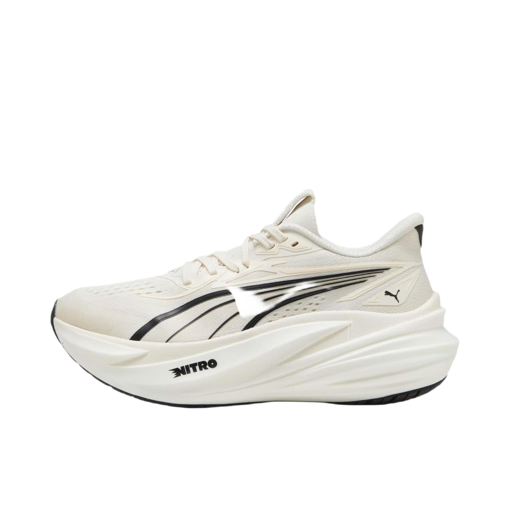 推荐商品：Puma/彪马 Magmax Nitro™ 2 跑鞋 柔软透气休闲厚底贴合回弹缓震防滑 女款/暖白色