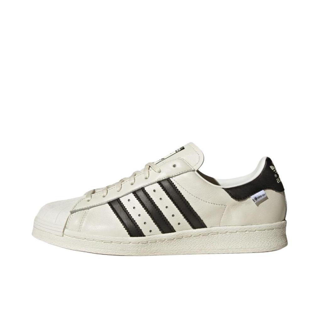 推荐商品：adidas Originals Superstar 82 板鞋 轻便简约复古贝壳头防滑防水贴合 白色/曜石黑