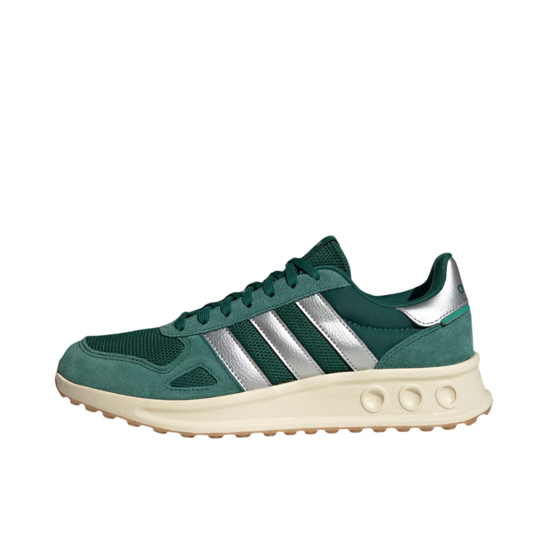 推荐商品：adidas Run 84 防滑耐磨 舒适轻便 低帮 平跟 百搭潮流 跑鞋 学院绿/银色金属/暖香草色