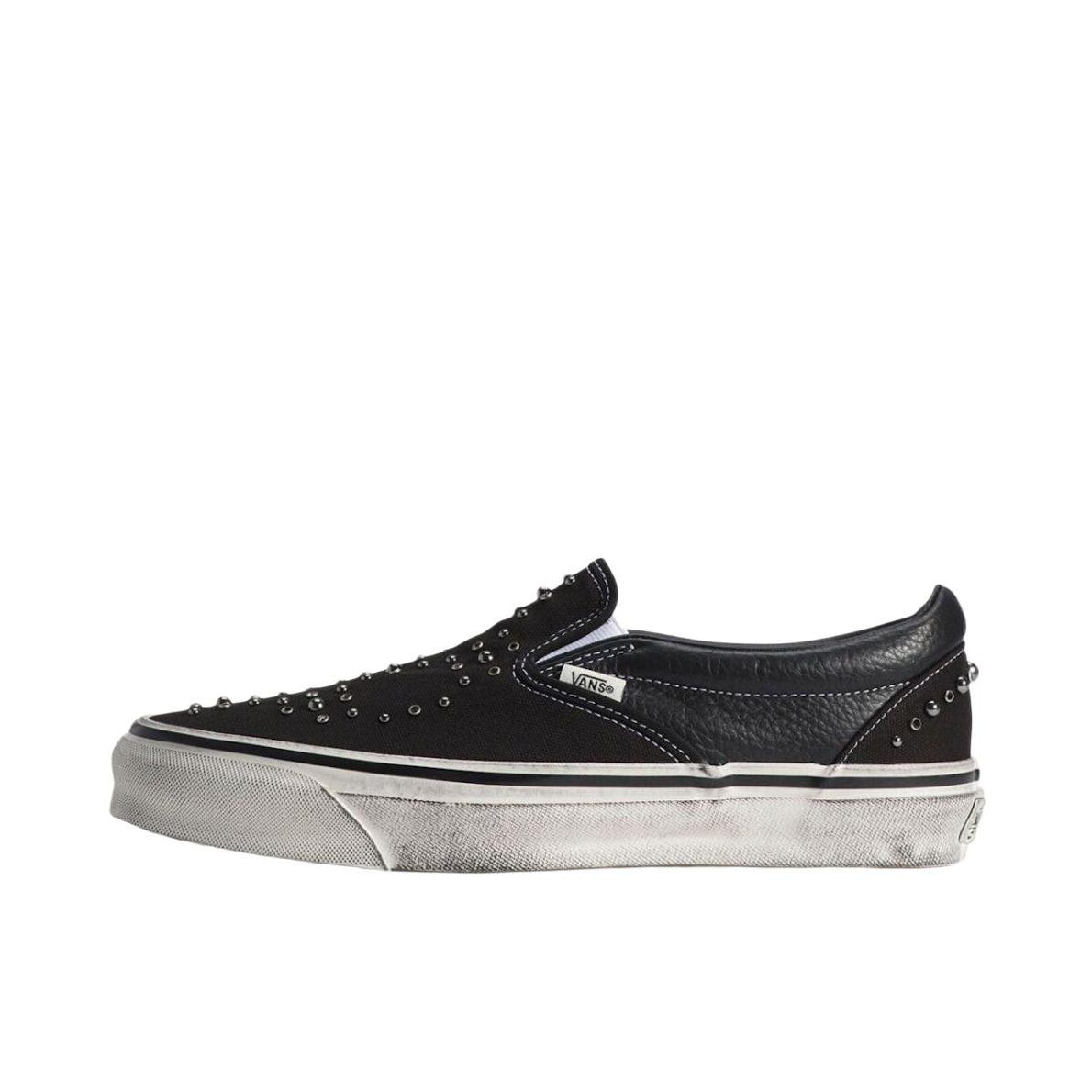 推荐商品：Vans/范斯 Premium Classic Slip-On 板鞋 圆头一脚蹬厚底 黑色