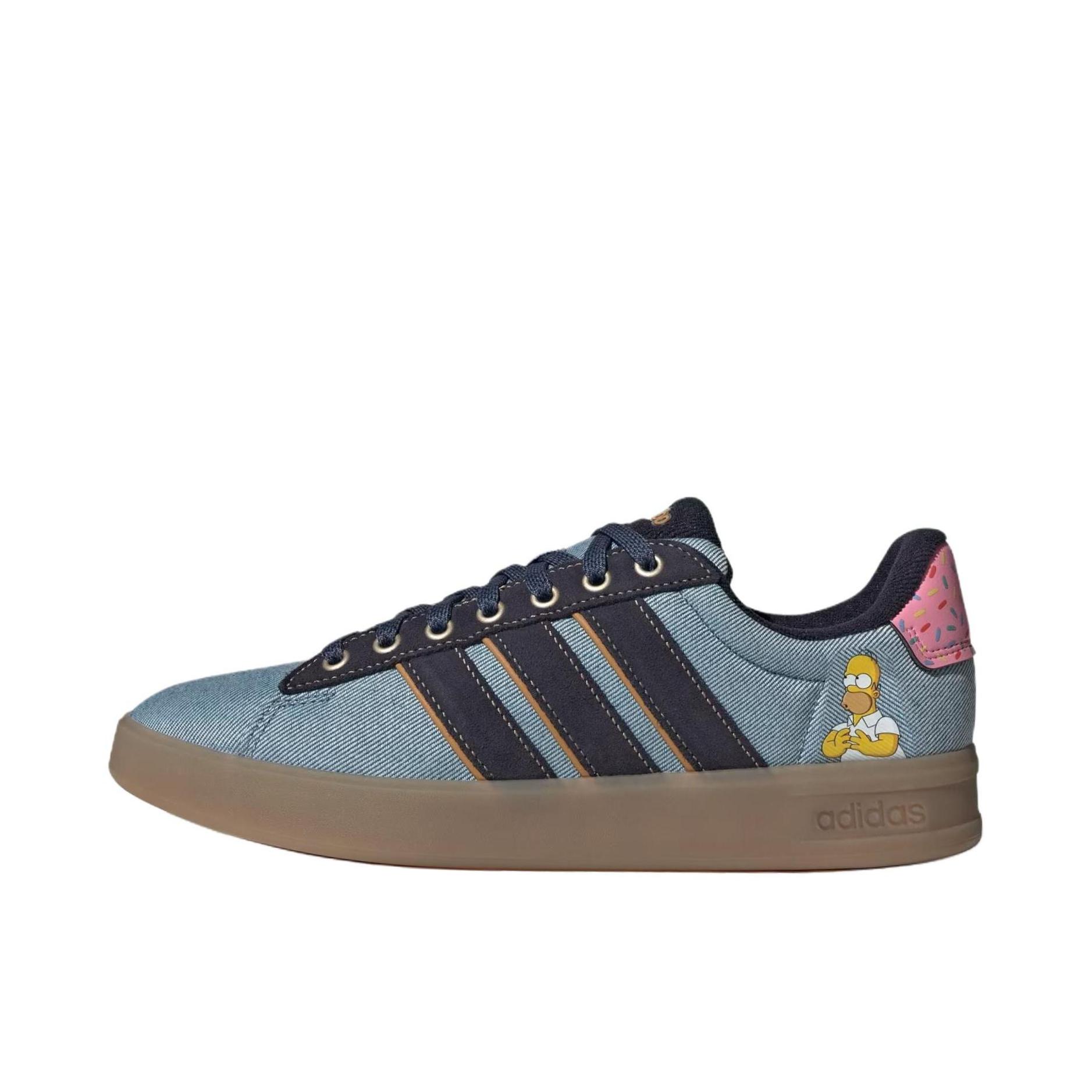 推荐商品：adidas GRAND COURT 3.0 板鞋 舒适百搭休闲耐磨贴合支撑圆头 Disney/迪士尼联名/浅牛仔蓝