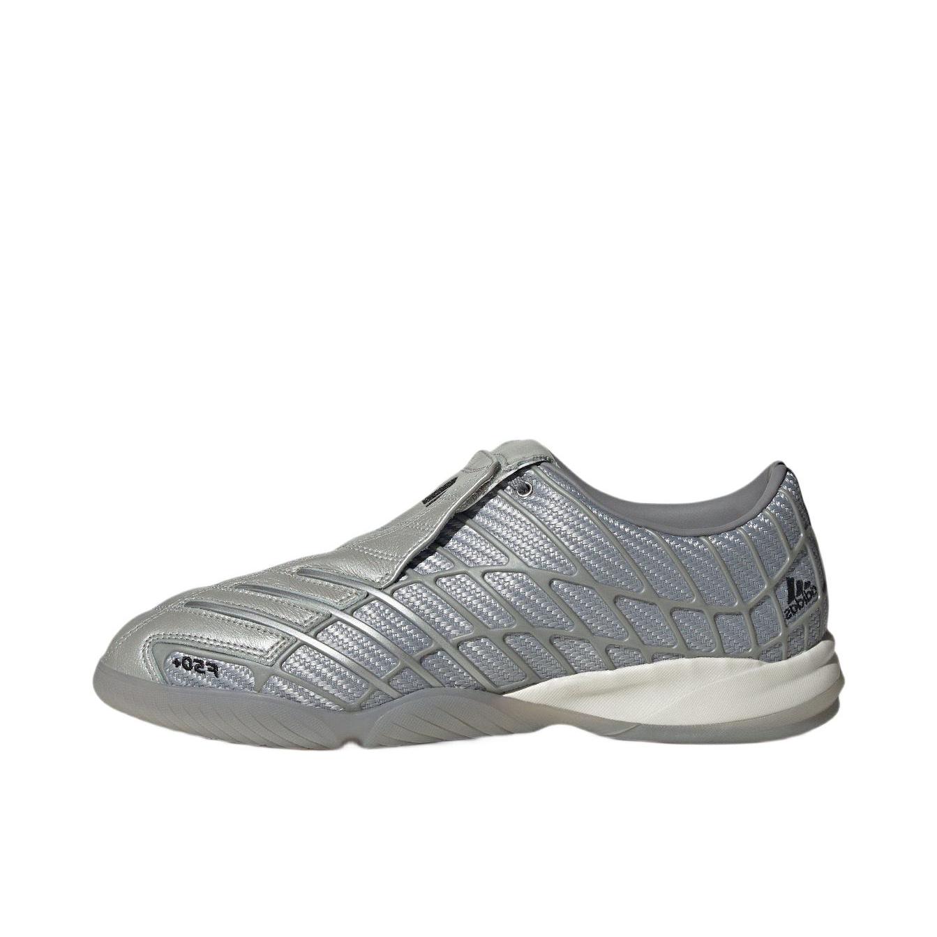 推荐商品：adidas F50 系列 Sala 足球鞋 舒适耐磨防滑 金属银/灰色