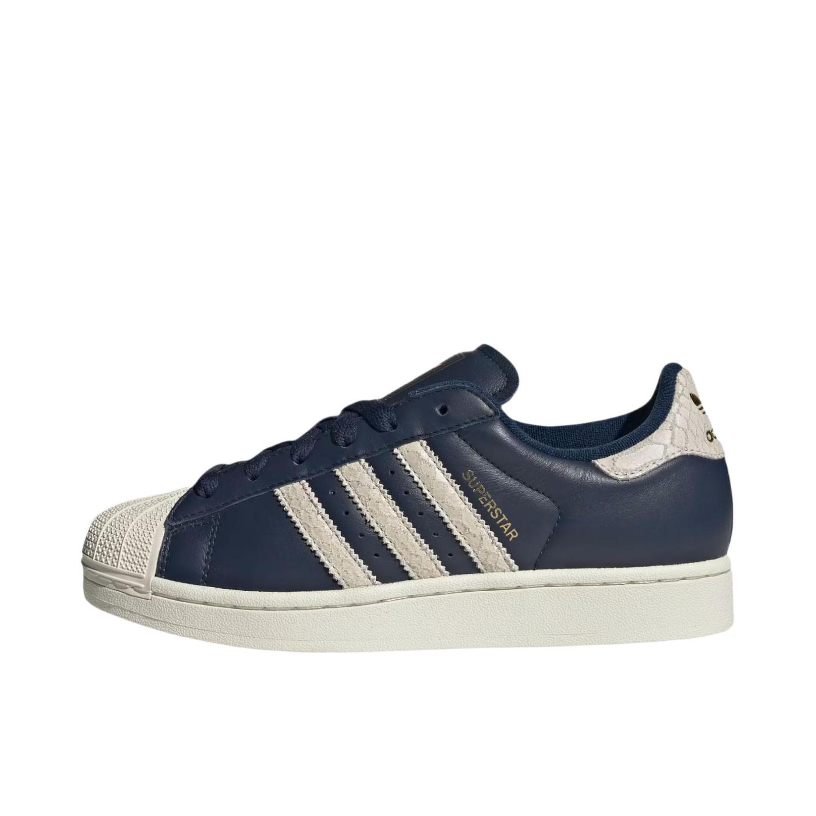 推荐商品：adidas Originals Superstar 2 板鞋 复古防滑耐磨贝壳头贴合圆头支撑 夜靛蓝/白色
