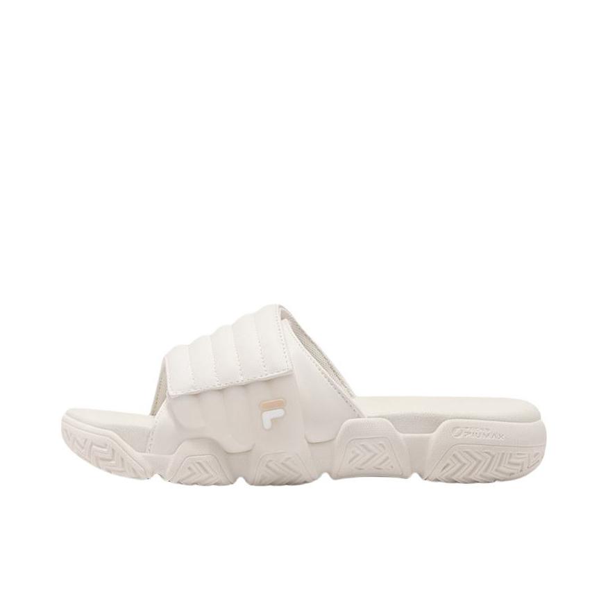 推荐商品：FILA/斐乐 Barricade Slipper 防滑耐磨 舒适透气 潮流百搭 防臭 橡胶底时尚 休闲运动 静音防水 一字 魔术贴 拖鞋 女款/豆腐白/明亮白