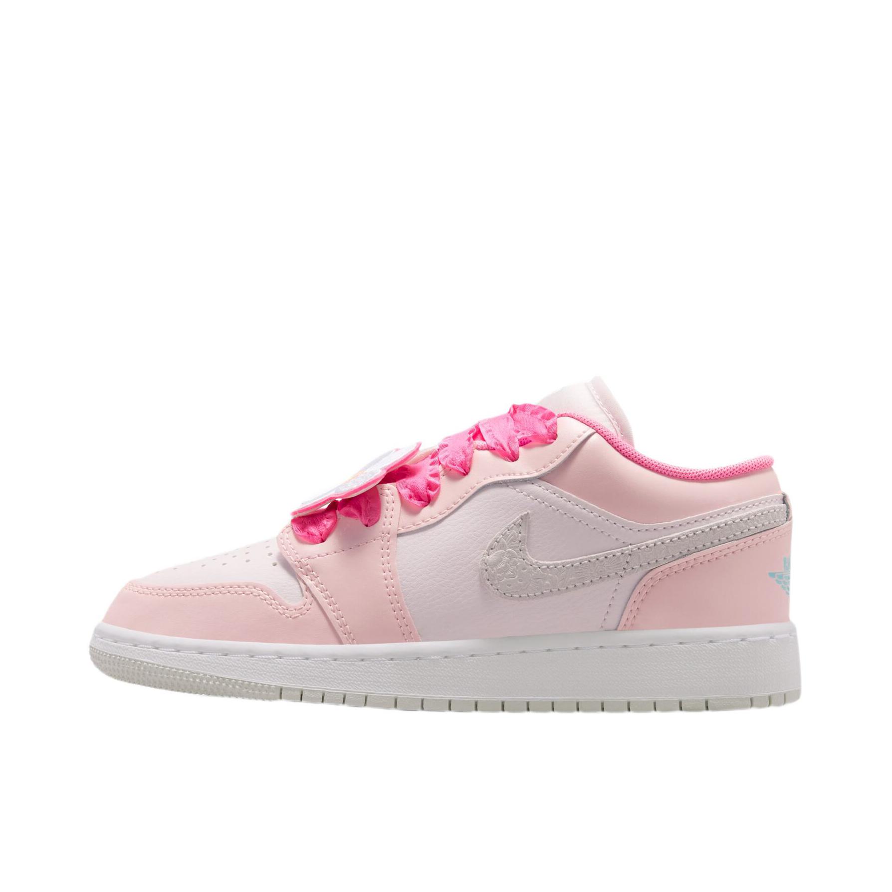 推荐商品：Air Jordan 1 板鞋 运动休闲鞋 复古潮流支撑合成革 大童/绽放粉/霞光粉/珍珠粉/超级橙/浅绿色/帆白色