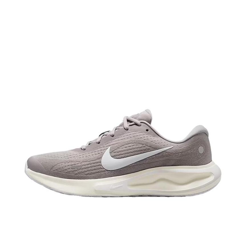 推荐商品：Nike Journey Run 跑鞋 缓震轻便防滑耐磨休闲简约训练长跑短跑织物运动贴合圆头支撑 大学灰/帆白色/尘光子色/白色