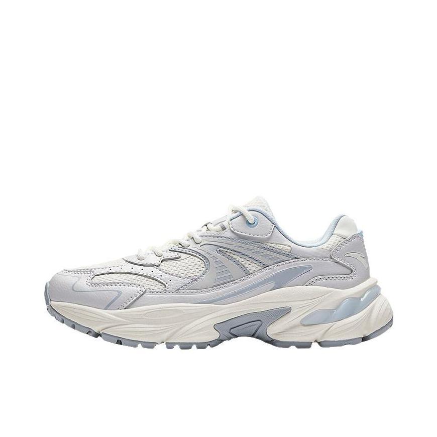 推荐商品：安踏 AT802 革网 拼接 复古 透气 运动休闲鞋 升级款/女款/象牙白/沙粒灰/水天蓝