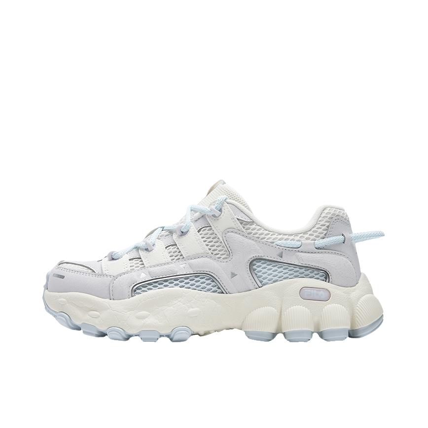推荐商品：【易烊千玺同款】 FILA/斐乐 PILA 老爹鞋 个性复古运动风休闲 女款/奶白/雨雾灰