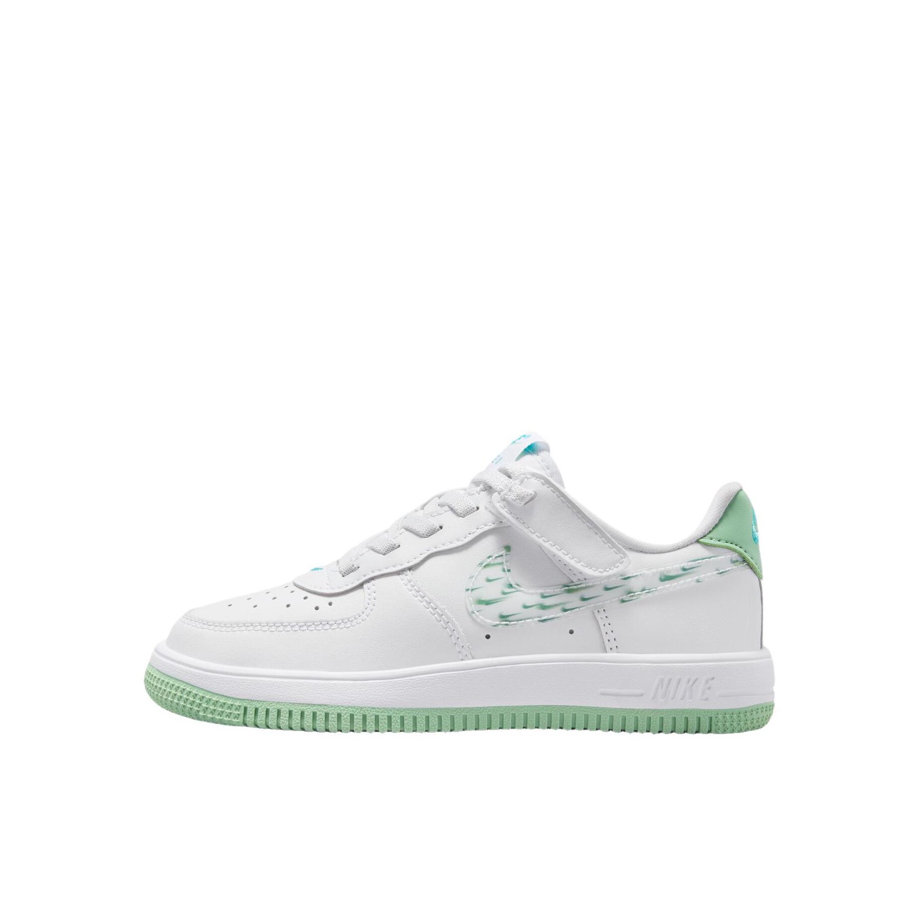 推荐商品：Nike Air Force 1 板鞋儿童 透气舒适防滑耐磨轻便休闲 小童/白色/瓷釉绿/能量绿