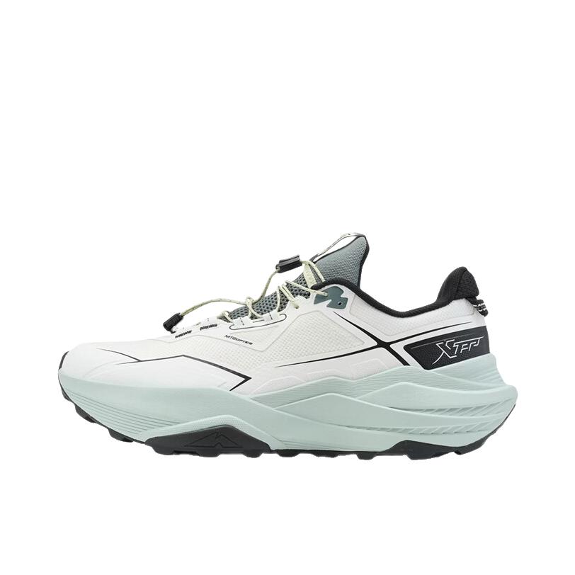 推荐商品：特步 追山pro 2代 跑鞋 透气轻便缓震 帆白色/黑色/蟹壳青