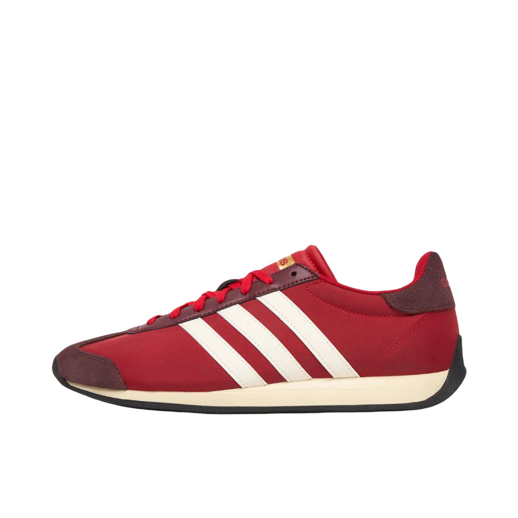 推荐商品：adidas RUNVISTA T头鞋 运动休闲鞋 舒适耐磨防滑 红色/奶白色
