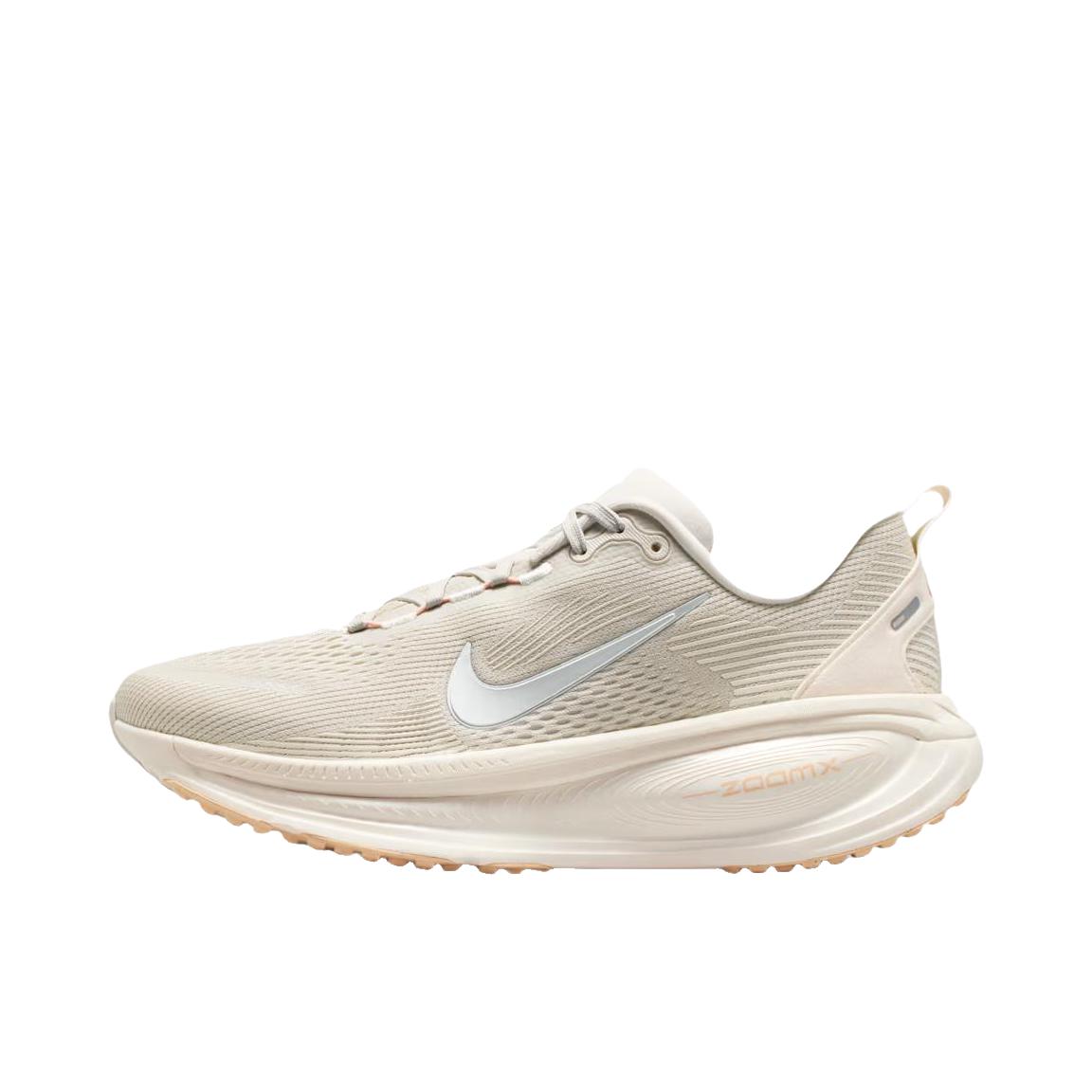 推荐商品：Nike Vomero 18 跑鞋 减震防滑低帮厚底训练轻便短跑贴合防水 骨白色