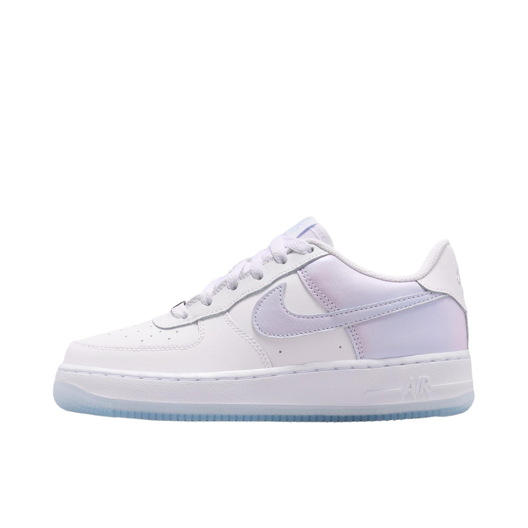推荐商品：Nike Air Force 1 空军一号 板鞋 轻便舒适百搭耐磨防滑复古 大童/白色/紫色/蓝色/金属银/黑色