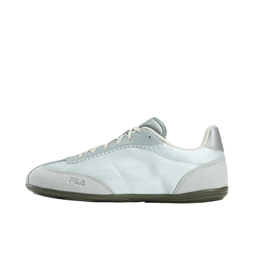 推荐商品：【韩素希同款】 FILA/斐乐 运动休闲鞋 透气薄底系带 F12W622111F 女款/柔水蓝/烟绿色