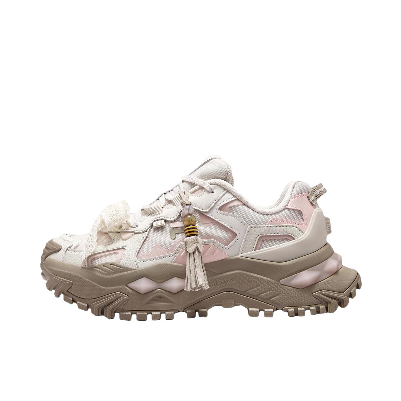 推荐商品：FILA/斐乐 硬糖BIANCO DX 老爹鞋 圆头系带厚底 女款/亮灰色/云朵粉