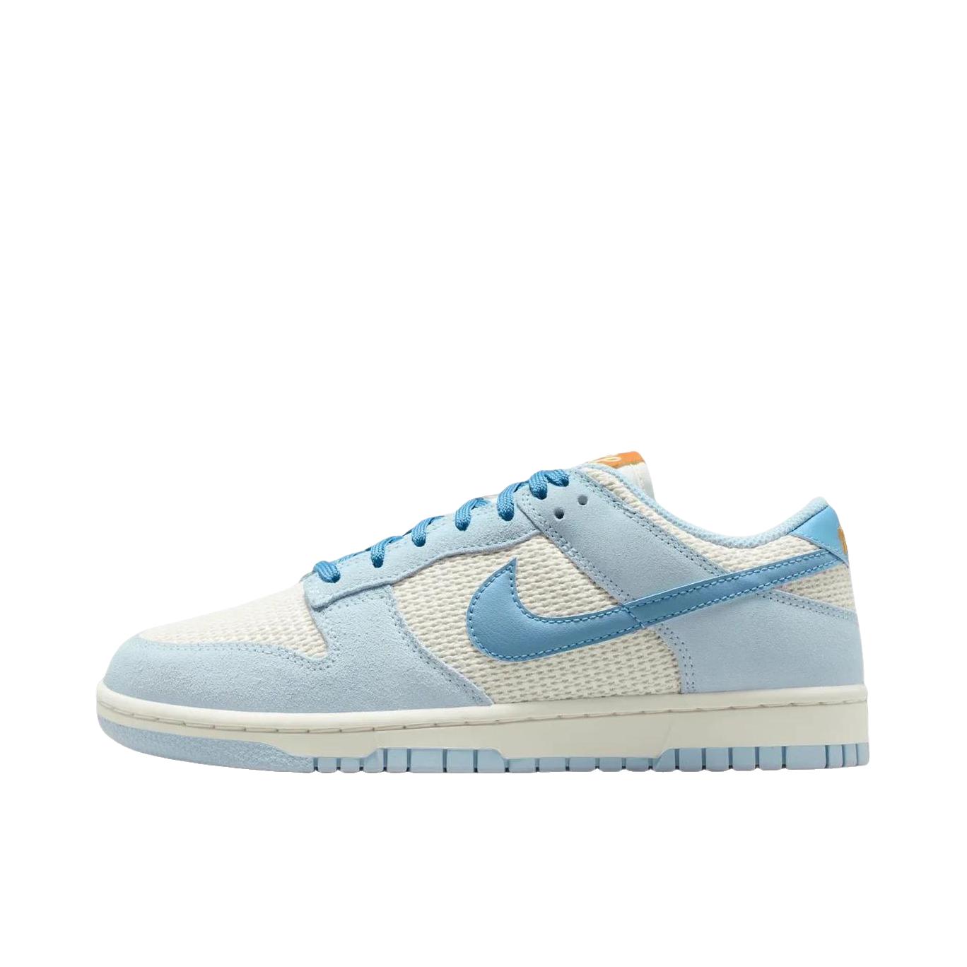 推荐商品：Nike Dunk 板鞋 经典复古百搭 白色/天蓝色 