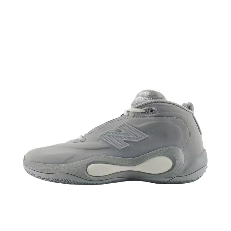 推荐商品：New Balance FFBB系列 篮球鞋 百搭系带平跟 D宽/灰色