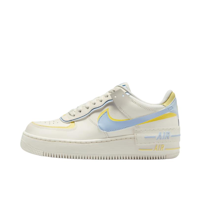 推荐商品：Nike Air Force 1 空军一号 板鞋 轻便舒适百搭耐磨防滑复古 女款/帆白/柔黄/氢蓝