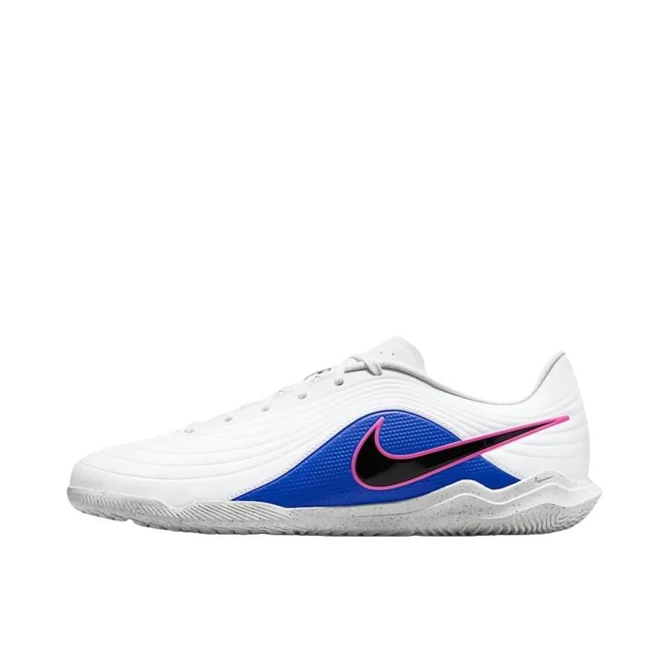 推荐商品：Nike Tiempo Maestro Club IC 足球鞋 平底橡胶圆头防滑贴合 白色/蓝色