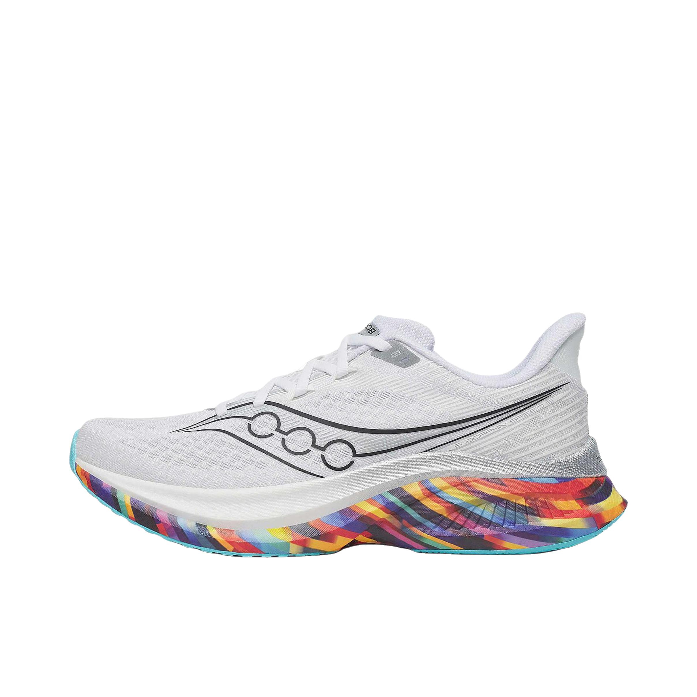 推荐商品：Saucony/索康尼 Endorphin Speed 啡速 5 缓震回弹 轻便透气 舒适耐磨 竞速 马拉松 越山向海 尼龙板 长距离 训练 防滑 跑鞋 纯白色