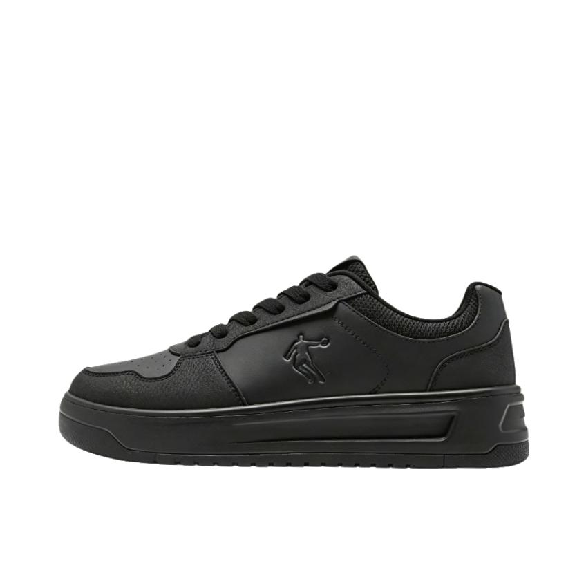 推荐商品：乔丹体育 空军一号 板鞋 透气软底防滑 黑色