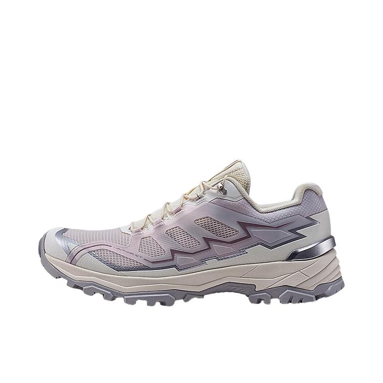 推荐商品：Kailas/凯乐石 远征 户外鞋 登山鞋 防水透气防滑耐磨 女款/雪尘粉