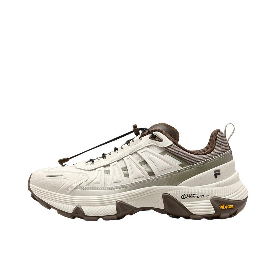 推荐商品：FILA/斐乐 COMO Y 登山鞋 徒步鞋 户外百搭抽绳低帮回弹贴合越野 豆腐白/沙漠棕梠