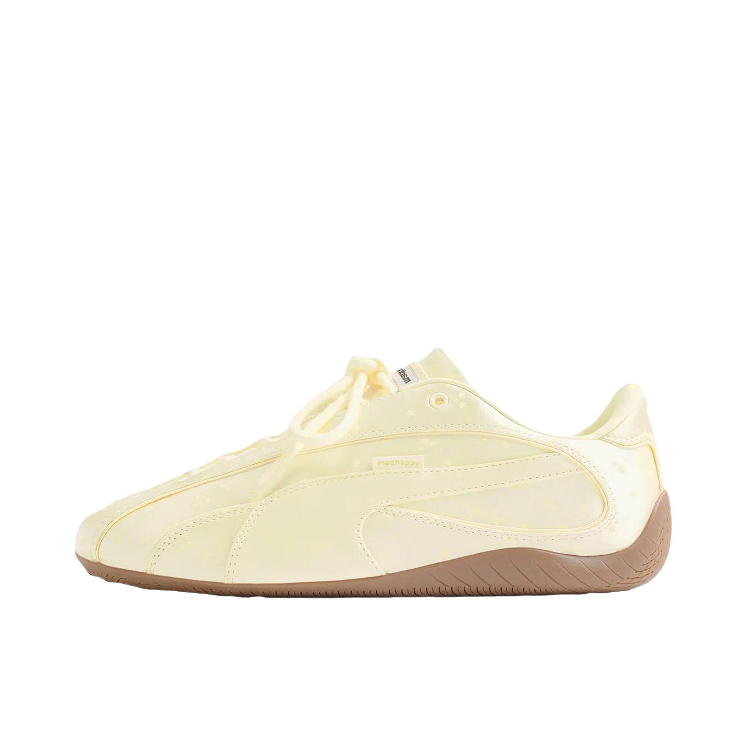 推荐商品：【朴彩英同款】 Puma/彪马 speedcat Plus 运动休闲鞋 薄底鞋 赛车风德训防滑耐磨低帮平跟贴合 madhappy联名/浅黄色