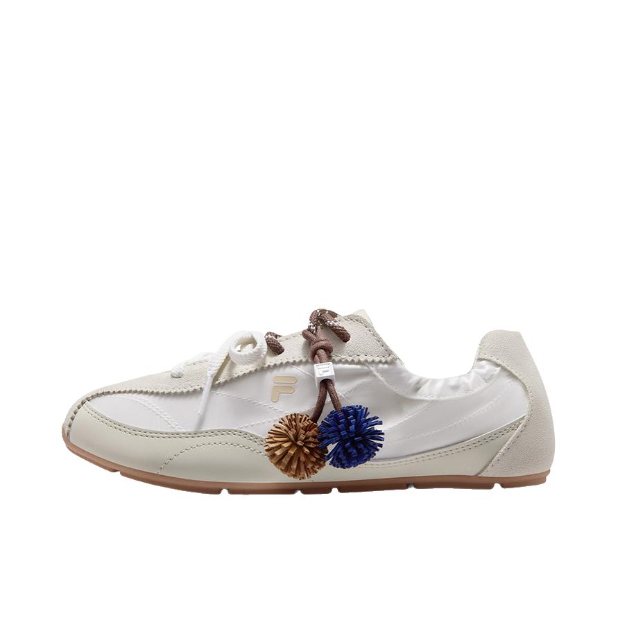 推荐商品：FILA/斐乐 运动休闲鞋 织物百搭薄底耐磨 T12W632918FB 女款/白棉花糖/淡灰色/黄色