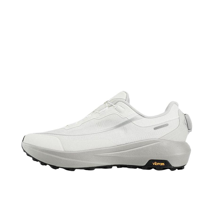 推荐商品：FILA/斐乐 WOLF 3+ BOA 登山鞋 户外鞋 防滑耐磨透气支撑 白色/银色/灰色