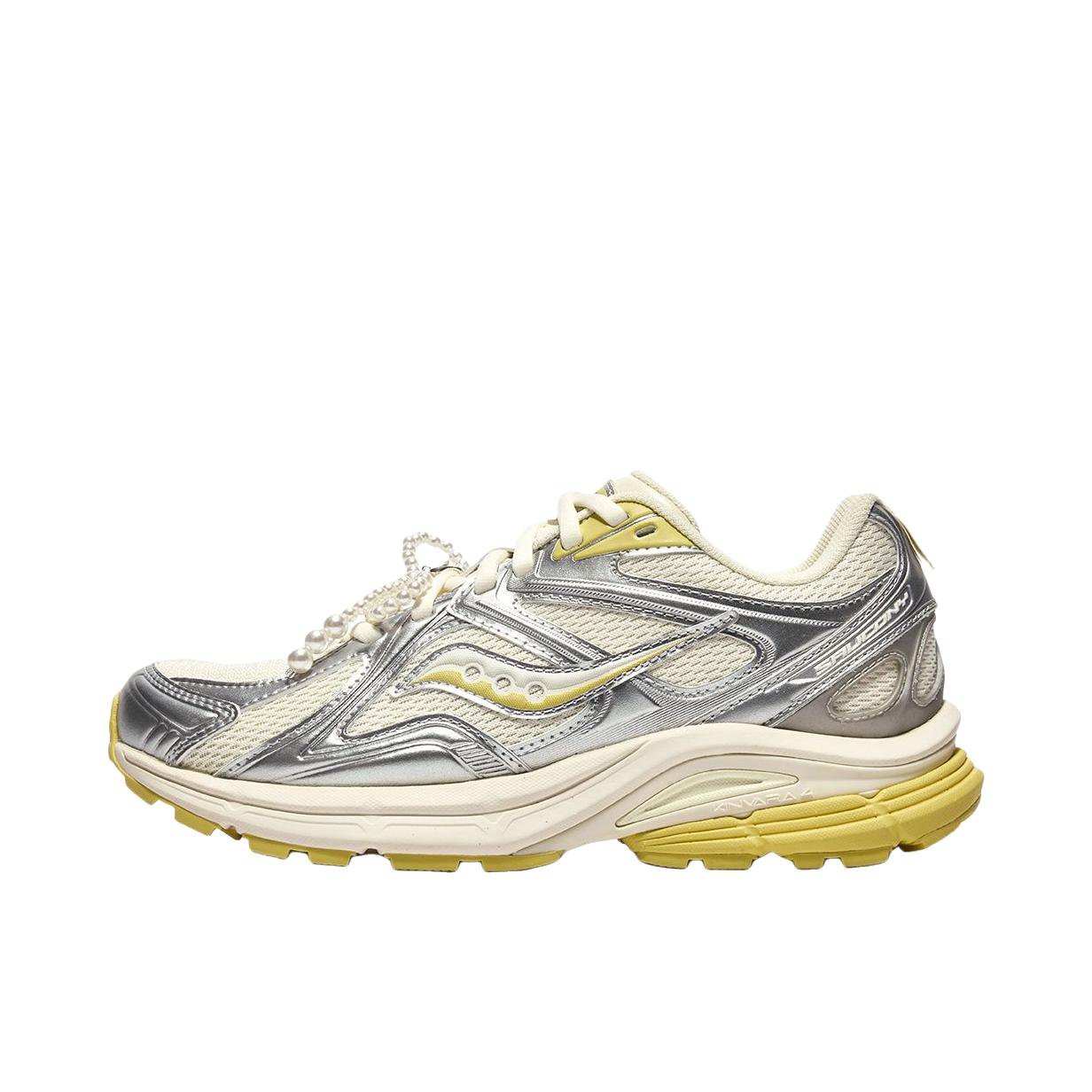 推荐商品：Saucony/索康尼 Kinvara 菁华 4 RE PICNIC 下午茶系列 跑鞋 柔软休闲橡胶包裹性 女款/银色/黄色