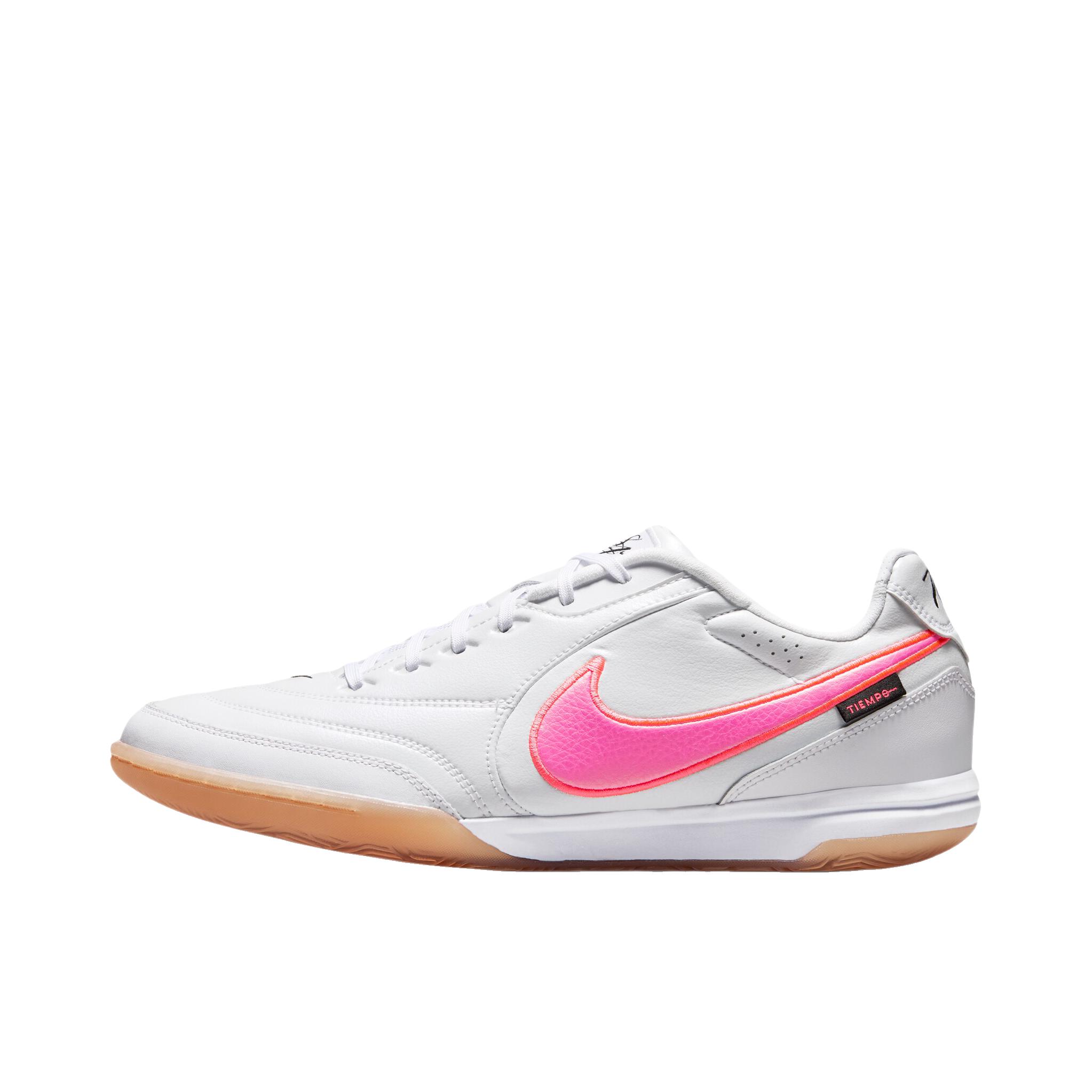 推荐商品：Nike Tiempo Streetgato LE IC 足球鞋 平底系带厚底圆头 白色/粉色