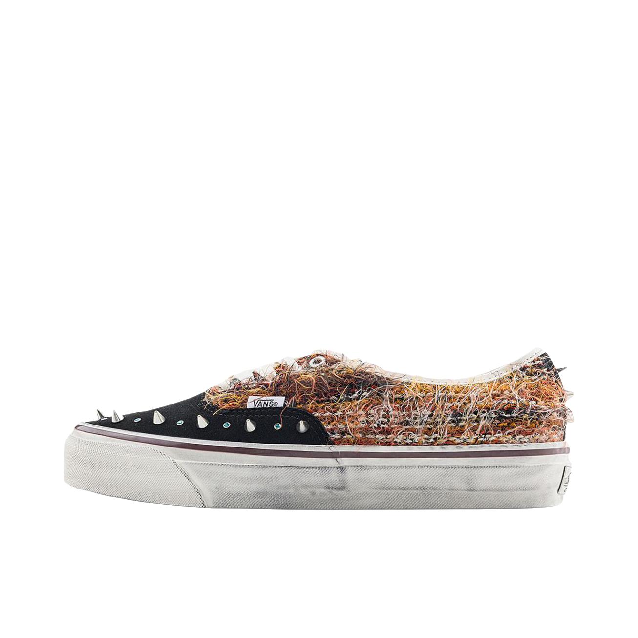 推荐商品：Vans/范斯 Authentic 潮流休闲 轻便舒适 防滑耐磨 百搭运动 复古 板鞋 暗黑色/棕色