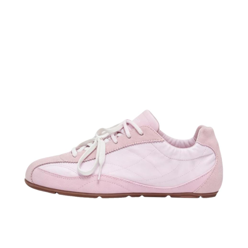 推荐商品：FILA/斐乐 运动休闲鞋 织物百搭薄底耐磨 T12W632918FB 女款/草莓奶油粉/雪白色