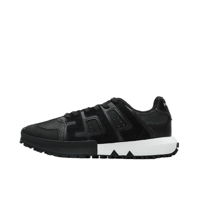 推荐商品：le coq sportif/乐卡克 LCS GRANFONDO 运动休闲鞋 时尚百搭舒适耐磨 黑色/白色