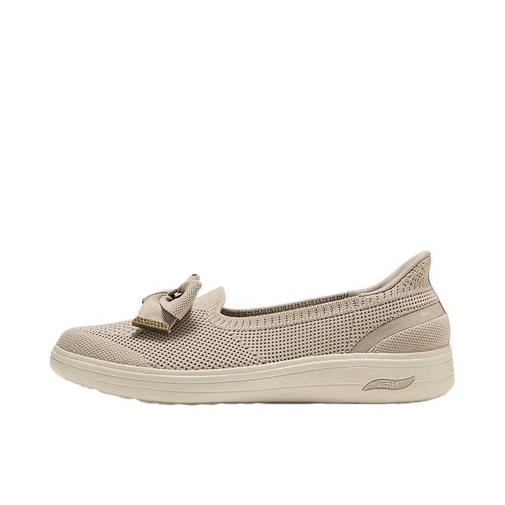 推荐商品：Skechers/斯凯奇 运动休闲鞋 百搭透气 138606 女款/自然色