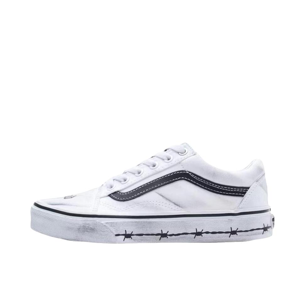 推荐商品：Vans/范斯 Old Skool 滑板鞋 板鞋 轻便防滑复古舒适经典 Travis Barker联名/白色/乌黑色