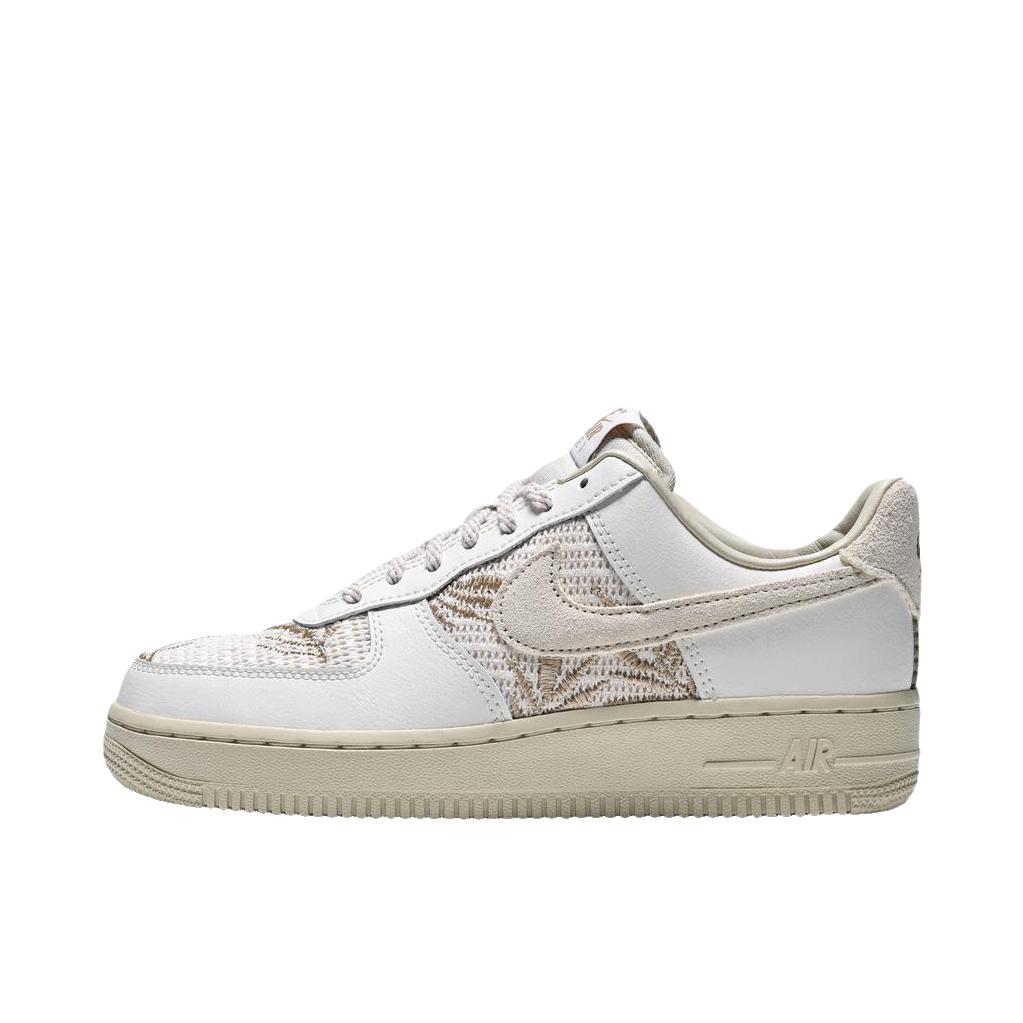 推荐商品：Nike Air Force 1 空军一号 板鞋 轻便舒适百搭耐磨防滑复古 女款/白色/米色